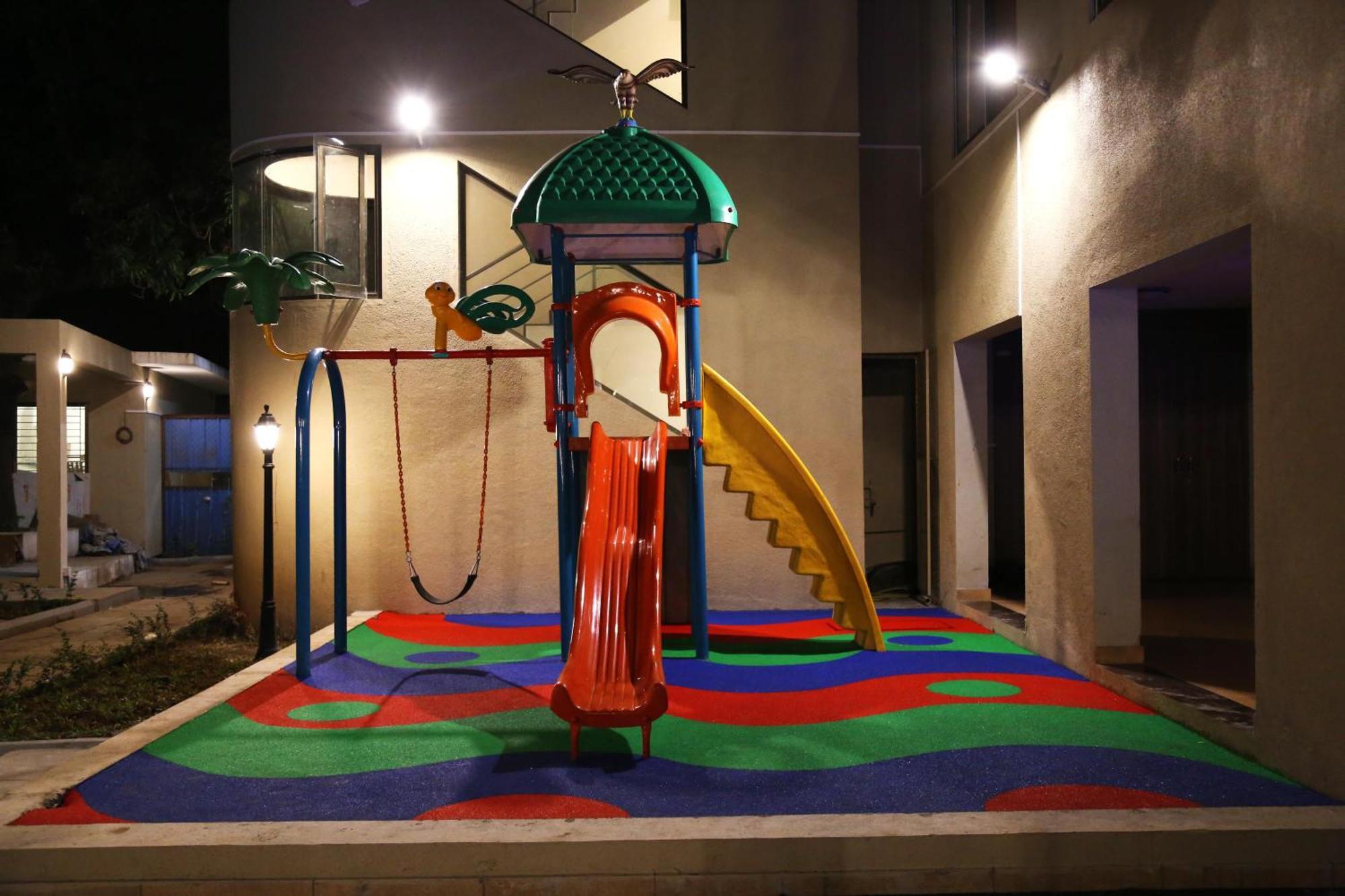 Vits Lonavala Hotell Exteriör bild